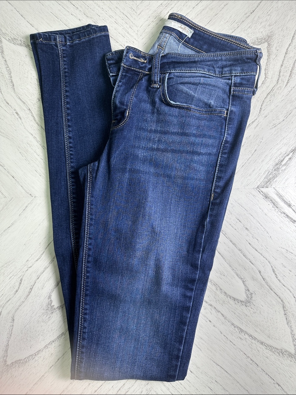 Daytrip Women's Skinny Jeans - Dark Blue Wash
